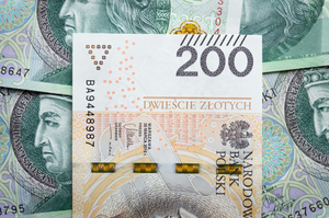 Ile gotówki można mieć przy sobie w samolocie?